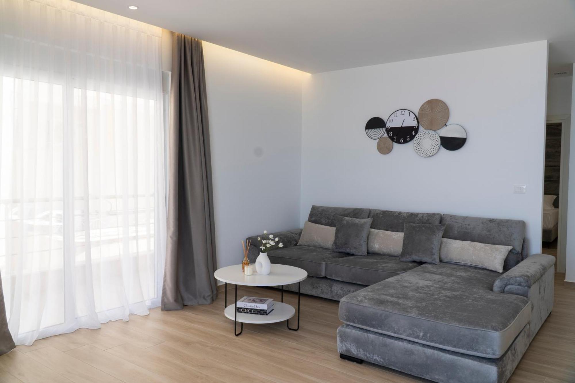 Mateo Apartments Sarandë Buitenkant foto