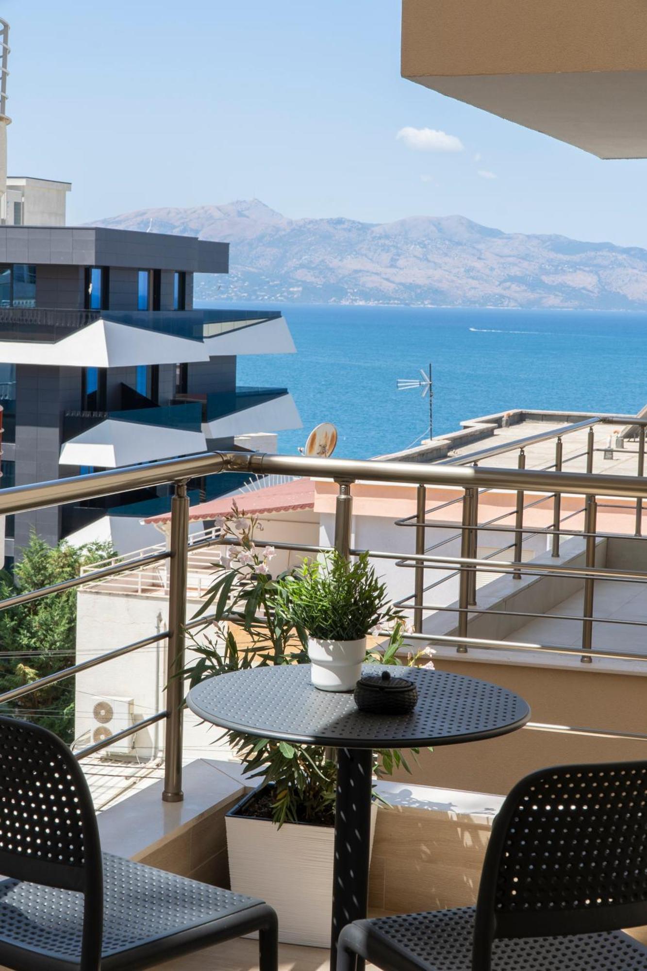 Mateo Apartments Sarandë Buitenkant foto
